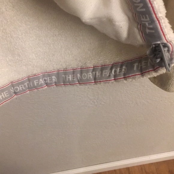 North face winter jacket - Picture 7 of 7